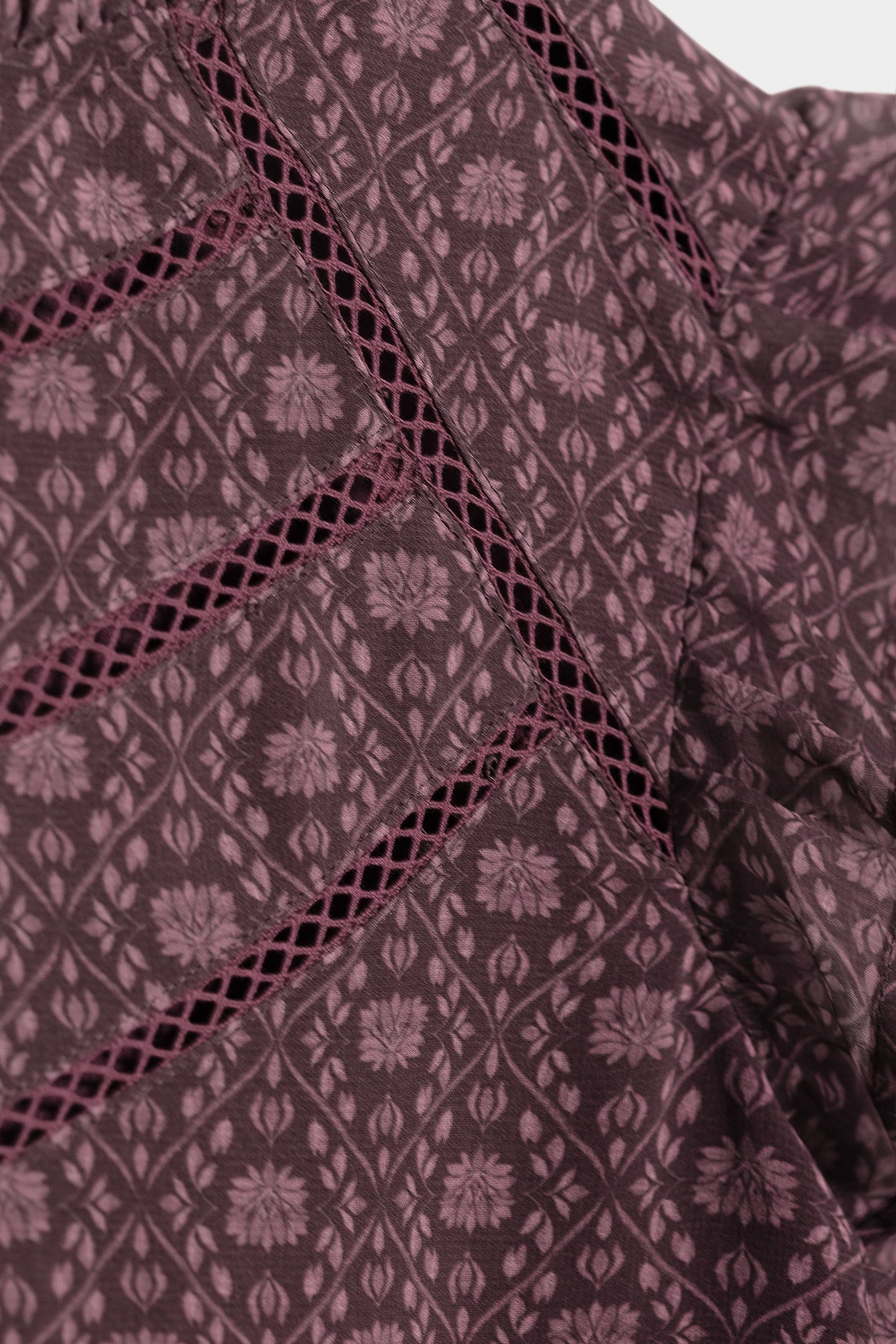 BLUSA ESTAMPADA DETALLE ENTREDOS