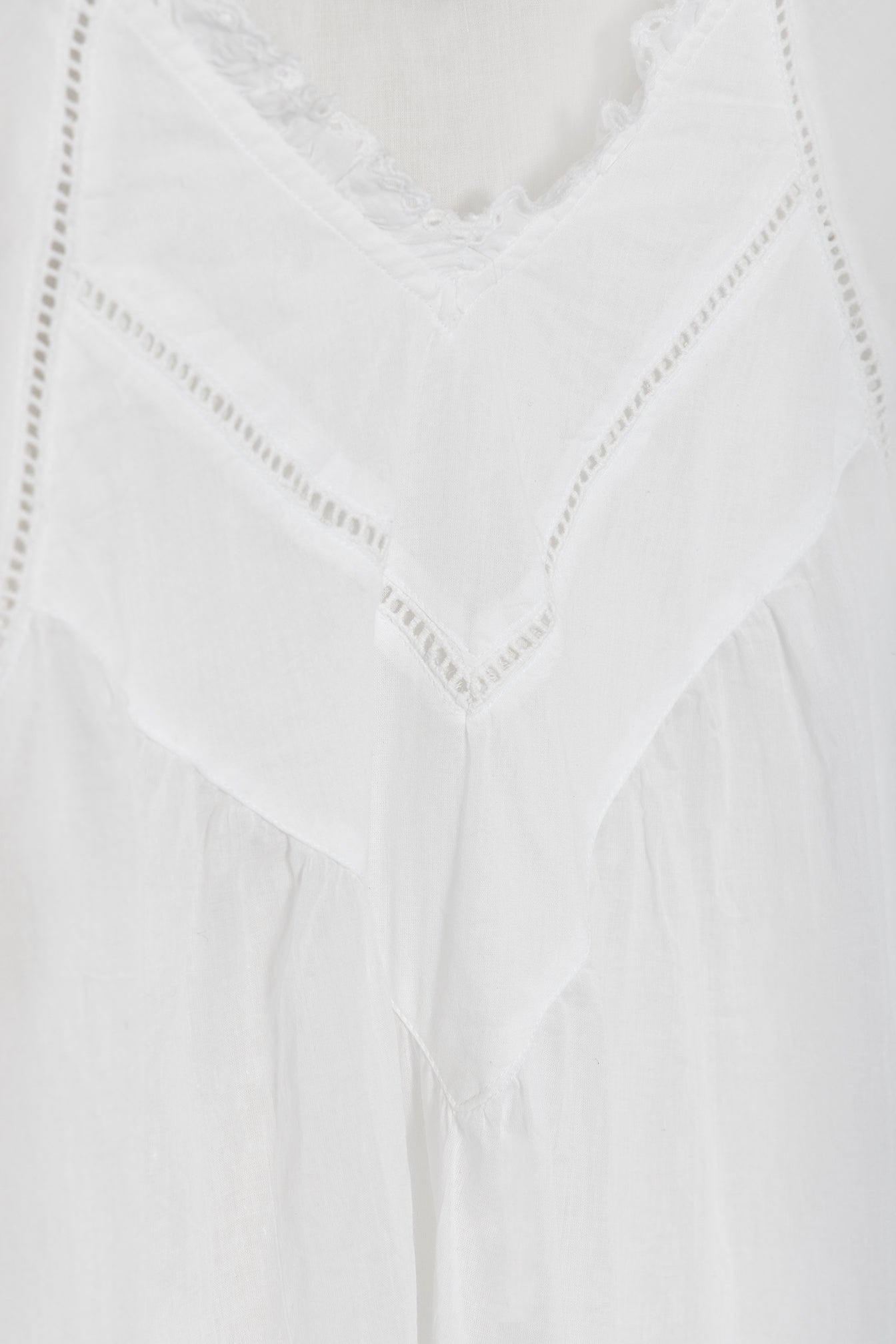 BLUSA FLUIDA MANGAS BORDADAS