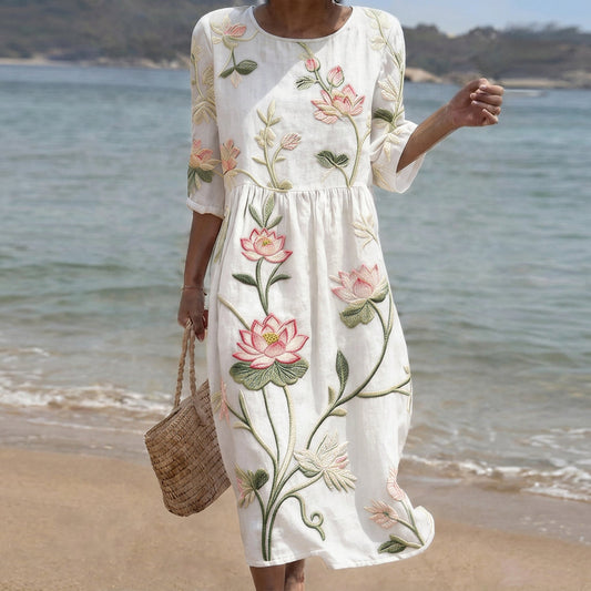 Adriana - Vestido con Bordado de Plantas y Flores