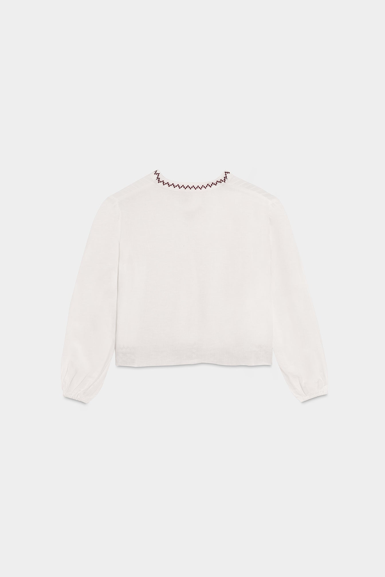 BLUSA JARETAS BORDADO